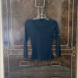 Guess women’s long sleeve size medium
